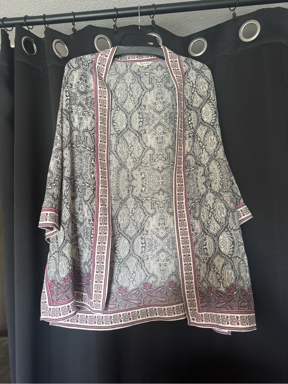 Max Studio Gray and Mauve Paisley Open Cardigan - Picture 2 of 3